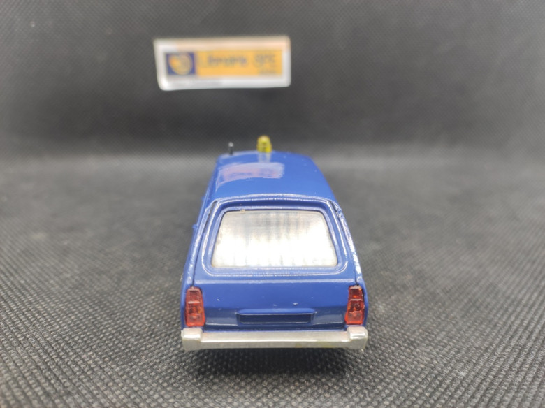 PEUGEOT 504 BREAK GENDARMERIE - SOLIDO - N° 23 - 1/43 | Peugeot 504 Break Gendarmerie - 23 |