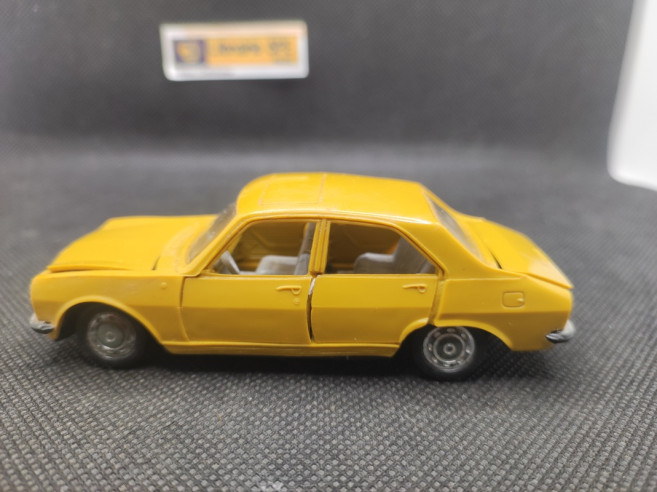 PEUGEOT 504 BERLINE - NOREV - N° 160 - 1/43 | Peugeot 504 Berline - 160 |