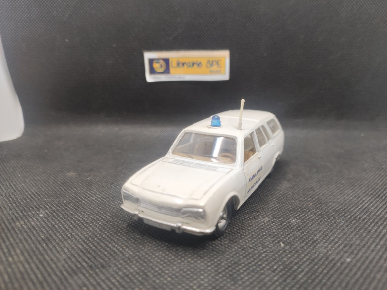 PEUGEOT 504 BREAK AMBULANCE - SOLIDO - N° 23 - 1/43 | Peugeot 504 Break Ambulance - 23 |