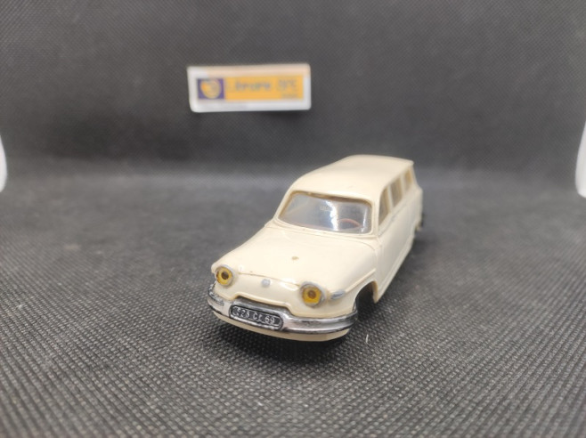 PANHARD PL 17 BREAK - NOREV - N° 4 - 1/43 | Panhard PL 17 Break - 4 |