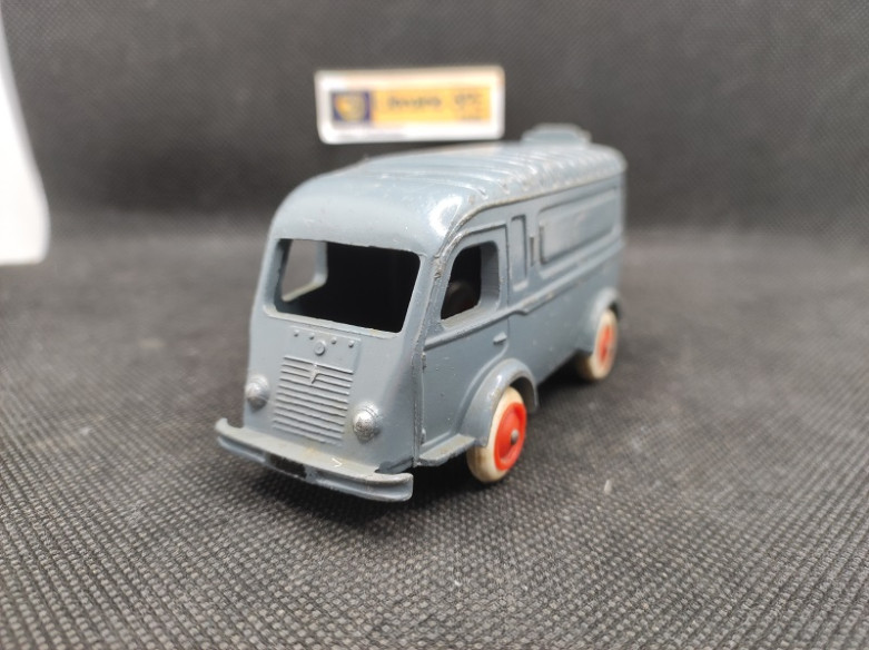 RENAULT 1000 KGS FOURGON - C.I.J - N° 3-60 - 1/43 | Renault 1000Kgs fourgon - 3-60 |