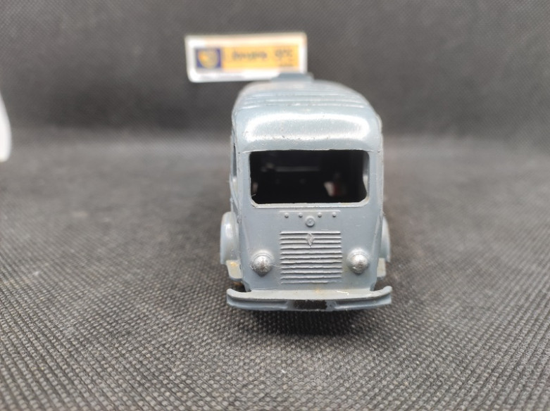 RENAULT 1000 KGS FOURGON - C.I.J - N° 3-60 - 1/43 | Renault 1000Kgs fourgon - 3-60 |