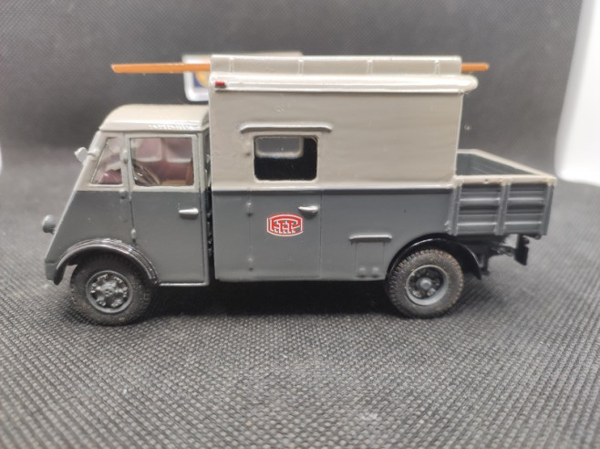 RENAULT AHN "PTT" - MJM - N° 206 - 1/43 | Renault AHN P.T.T - 206 |