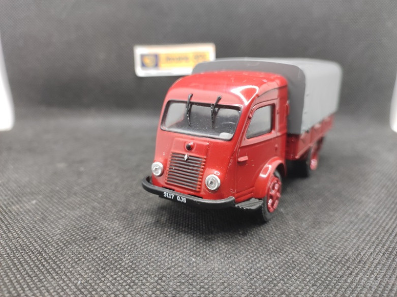 RENAULT 2 TONNES 4x2 BACHE 1947 - IXO - 1/43 | RENAULT 2 Tonnes 4x2 Bâché de 1947 |