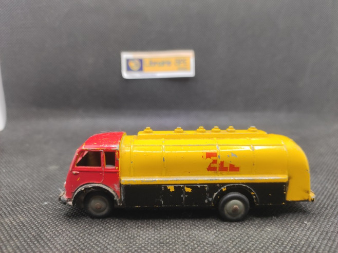 CAMION RENAULT R 4080 "CITERNE SHELL" - C.I.J - N° 3/21 - 1/80 | Camion Renault R 4080 Citerne Shell - 3/21 |