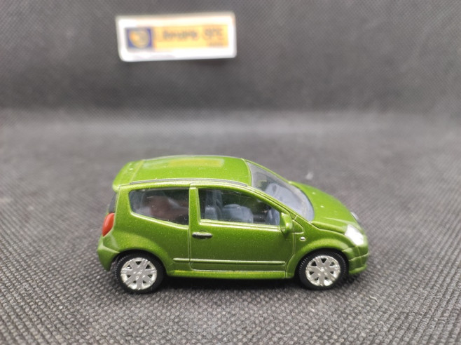 CITROEN C2 2004 - NOREV - N° 813 - 1/64 | Citroën C2 de 2004 -813 |