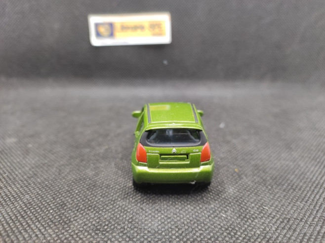 CITROEN C2 2004 - NOREV - N° 813 - 1/64 | Citroën C2 de 2004 -813 |