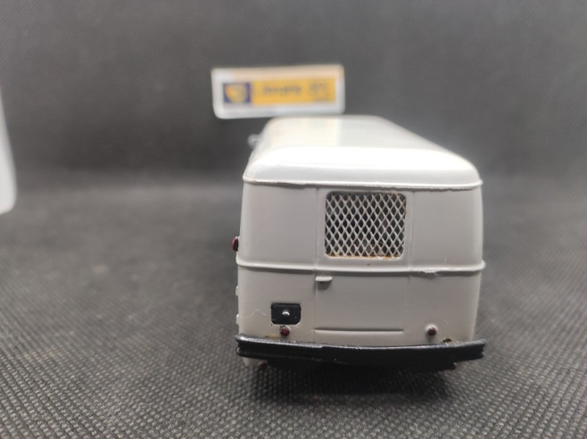 RENAULT 2.5T FOURGON CRS - MINITRUCKS - N° 22 - 1/50 | Renault 2,5T fourgon CRS - 22 |