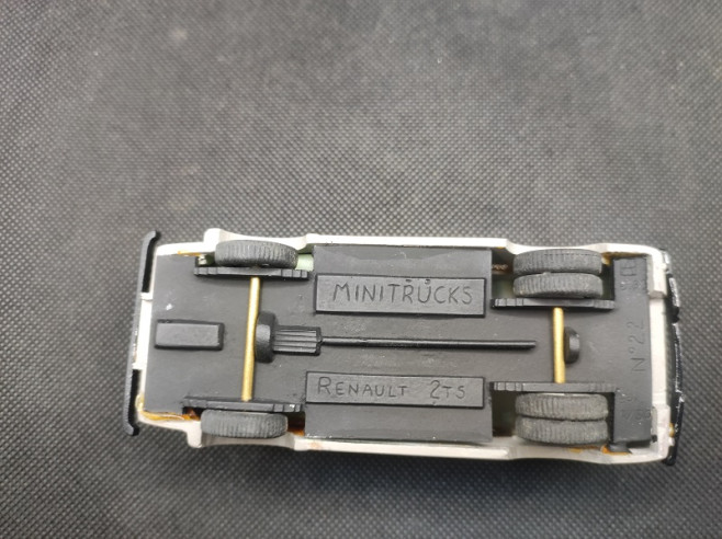 RENAULT 2.5T FOURGON CRS - MINITRUCKS - N° 22 - 1/50 | Renault 2,5T fourgon CRS - 22 |
