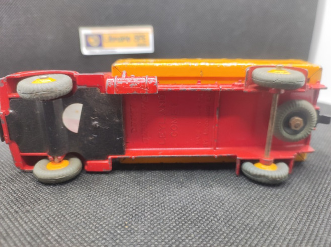 LEYLAND COMET - DINKY TOYS GB - N° 931 - 1/43 | Leyland Comet - 931 |