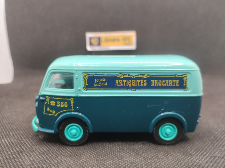 PEUGEOT D4A "ANTIQUITES BROCANTE" - SOLIDO - N° 4574 - 1/43 | Peugeot D4A "Antiquité Brocante" - 4574 |