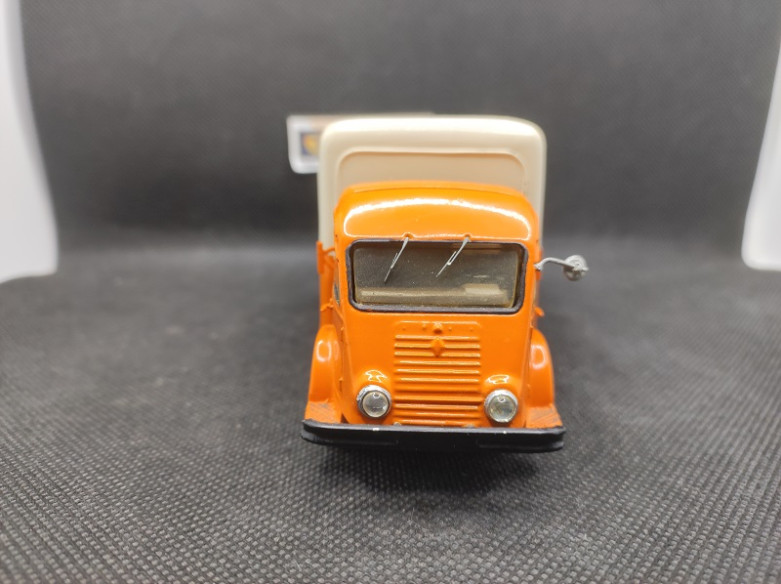 RENAULT GALION FOURGON "UNION COMMERCIALE" - MINITRUCKS - N° 6 - 1/50 | Renault Galion Fourgon "Unité Commerciale" - 6 |