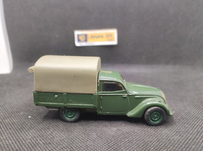 PEUGEOT 202 PICK-UP BACHE - RECORD - 1/43 | Peugeot 202 Pick-up Bâché |