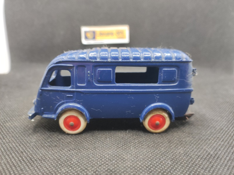RENAULT 1000 KGS FOURGON - C.I.J - N° 3-60 - 1/43 | Renault 1000Kgs Fourgon - 3-60 |
