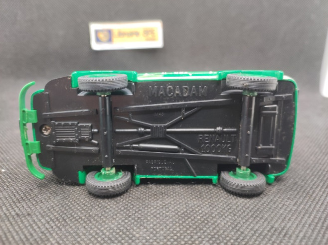 RENAULT 1000 KGS FOURGON "VALENTINE LA BELLE PEINTURE" - MACADAM - N° 013 - 1/43 | Renault 1000 Kgs Fourgon " Valentine la be...