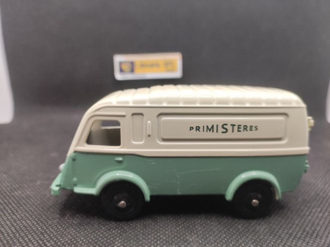 RENAULT 1000 KGS FOURGON "PRIMISTERES" - C.I.J - 3-93 - 1/43 | Renault 1000 Kgs Fourgon "Primisteres" - 3-93 |