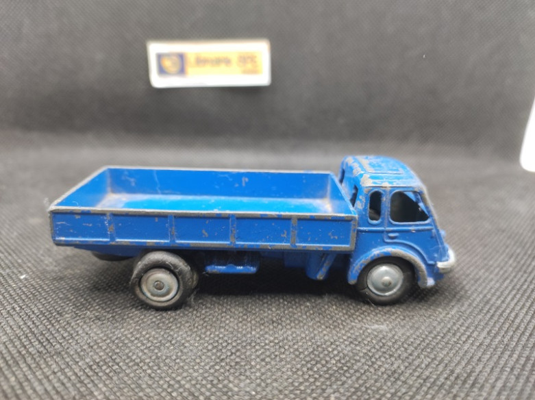 CAMION RENAULT 7T - C.I.J - N° 3-25 - 1/43 | Camion Renault 7T - 3-25 |