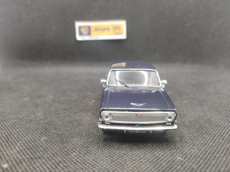 GAZ VOLGA M 24 1967 - IST MODELS - N° 009 - 1/43 | Gaz Volga M 24 de 1967 - 009 |