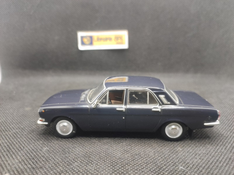 GAZ VOLGA M 24 1967 - IST MODELS - N° 009 - 1/43 | Gaz Volga M 24 de 1967 - 009 |