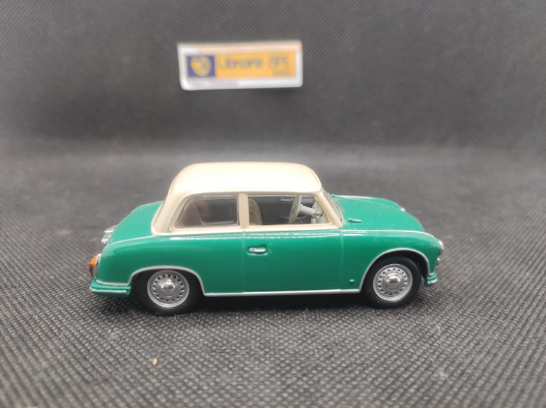 AWZ P70 LIMOUSINE 1955 - IST MODEL - N° 022 - 1/43 | AWZ P70 Limousine de 1955 - 022 |