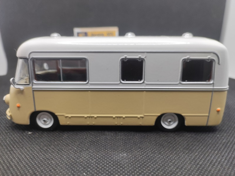 Miniature PERFEX – Camping-car Renault 1400KG Heuliez – Résine 1/43 – Édition Limitée 200 Pcs