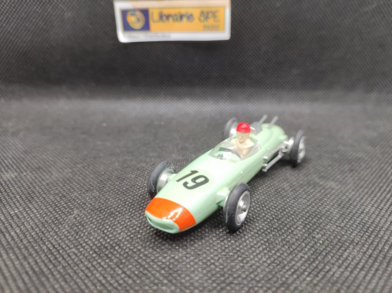 LOLA CLIMAX V8 FORMULE 1 1964 N° 19 - SOLIDO - N° 135 - 1/43 | Lola Climax V8 Fomule 1 N° 19  de 1924 - 135 |