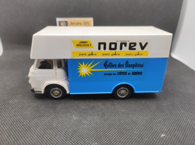 FOURGON SAVIEM SG 4 "J.MIEUSSET" - NOREV - N° 132 - 1/43 | Fourgon Saviem SG 4 "J.Mieusset" - 132 |