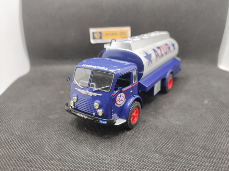 RENAULT FAINEANT CITERNE AZUR "DESMARAIS FRERES" - IXO - 1/43 | Renault Faineant Citerne Azur "Desmarais Frère" |