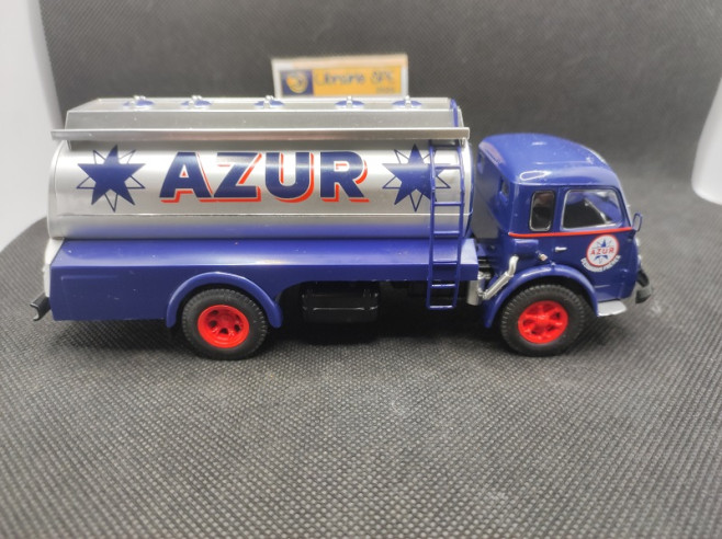 RENAULT FAINEANT CITERNE AZUR "DESMARAIS FRERES" - IXO - 1/43 | Renault Faineant Citerne Azur "Desmarais Frère" |
