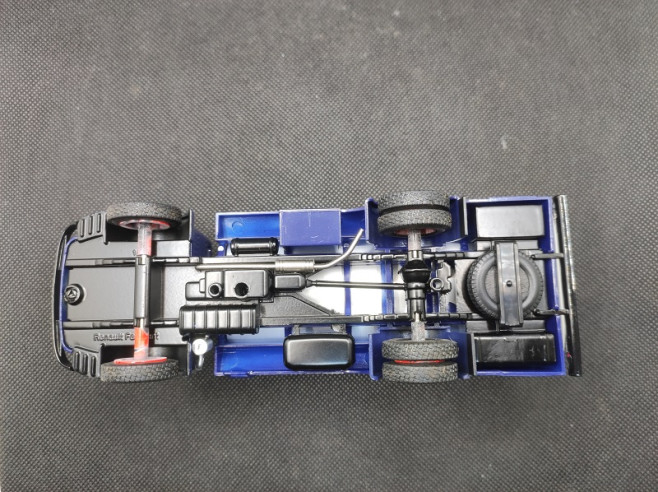 RENAULT FAINEANT CITERNE AZUR "DESMARAIS FRERES" - IXO - 1/43 | Renault Faineant Citerne Azur "Desmarais Frère" |