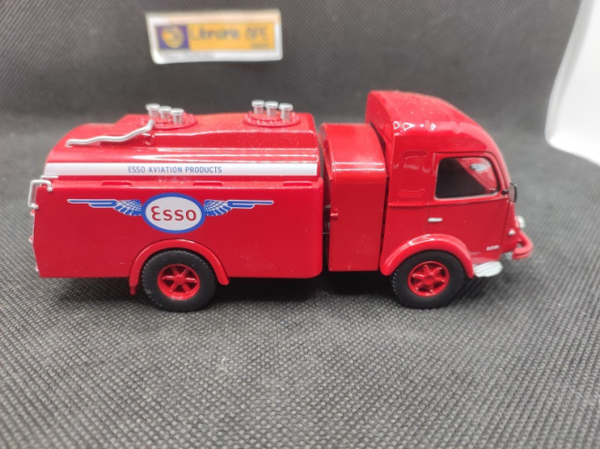 CAMION RENAULT GALION "ESSO AVIATION PRODUCTS" - IXO - 1/43 | Camion Renault Galion "Esso Aviation Products" |