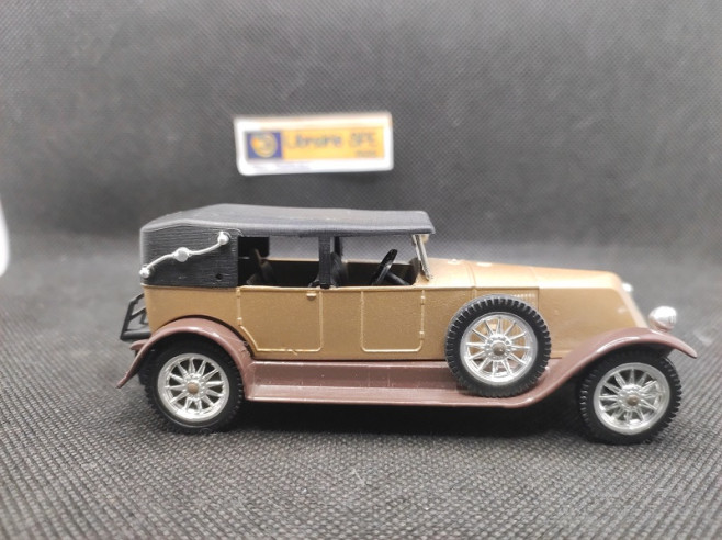 RENAULT 40 CV - SOLIDO - N° 4149 - 1/43 | Renault 40CV - 4149 |
