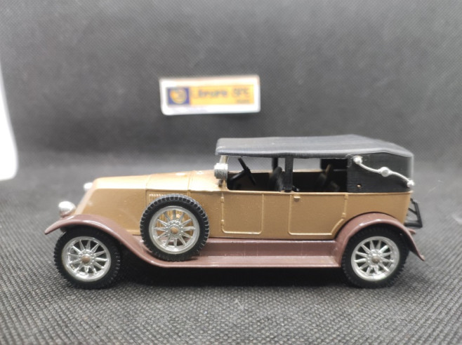RENAULT 40 CV - SOLIDO - N° 4149 - 1/43 | Renault 40CV - 4149 |
