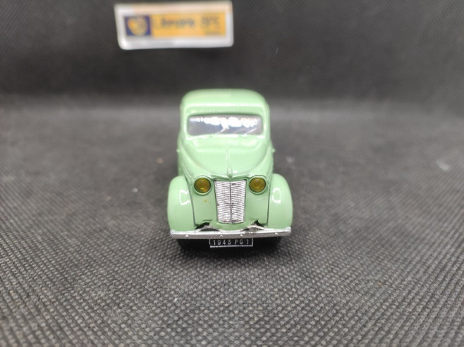 RENAULT JUVA 4 BERLINE 1938 - ELIGOR - N° 1014 - 1/43 | Renault Juva 4 Berline de 1938 - 1014 |