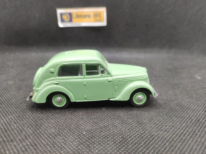 RENAULT JUVA 4 BERLINE 1938 - ELIGOR - N° 1014 - 1/43 | Renault Juva 4 Berline de 1938 - 1014 |