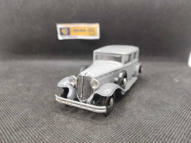 RENAULT REINASTELLA RM2 1934 - SOLIDO - N° 4097 - 1/43 | Renault Reinastella RM2 de 1934 - 4097 |
