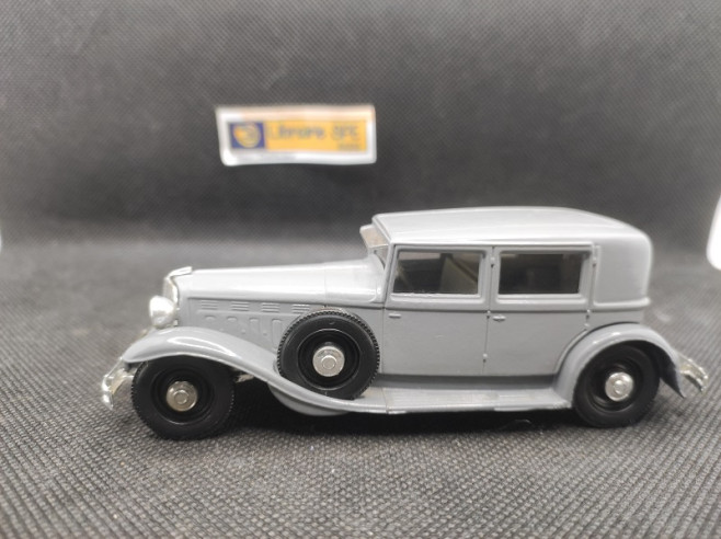 RENAULT REINASTELLA RM2 1934 - SOLIDO - N° 4097 - 1/43 | Renault Reinastella RM2 de 1934 - 4097 |