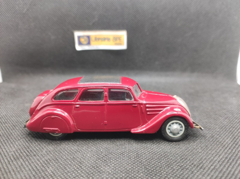 PEUGEOT 402 B 1938 - DUBRAY - 1/43 | Peugeot 402 B de 1938 |