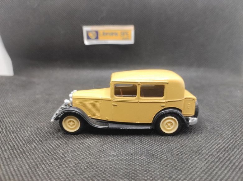 PEUGEOT 201 BERLINE 1931 - ELIGOR - N° 1016 - 1/43 | Peugeot 201 Berline de 1931 - 1016 |