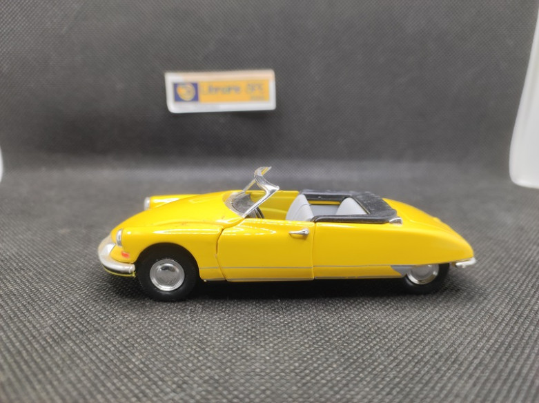 CITROEN DS 19 CABRIOLET 1961 - RIO - N° 98 - 1/43 | Citroen DS 19 Cabriolet de 1961 - 98 |