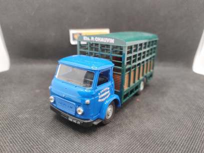 CAMION SAVIEM SG4 BETAILLERE "P. CHAUVIN" - NOREV - 1/43 | Camion Saviem SG4 Bétaillère Ets P. Chauvin |