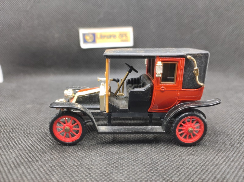 RENAULT FIACRE TAXI DE LA MARNE 1910 - RIO - N° 35 - 1/43 | Renault Fiacre Taxi de la Marne de 1910 - 35 |