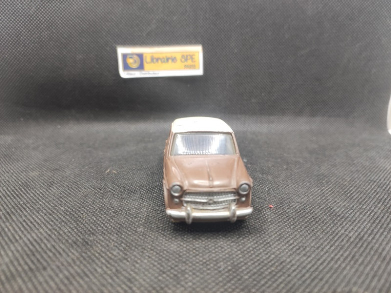 FIAT 1200 GRAND VUE - DINKY TOYS FR - N° 531 - 1/43 | Fiat 1200 Grand Vue - 531 |
