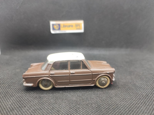 FIAT 1200 GRAND VUE - DINKY TOYS FR - N° 531 - 1/43 | Fiat 1200 Grand Vue - 531 |