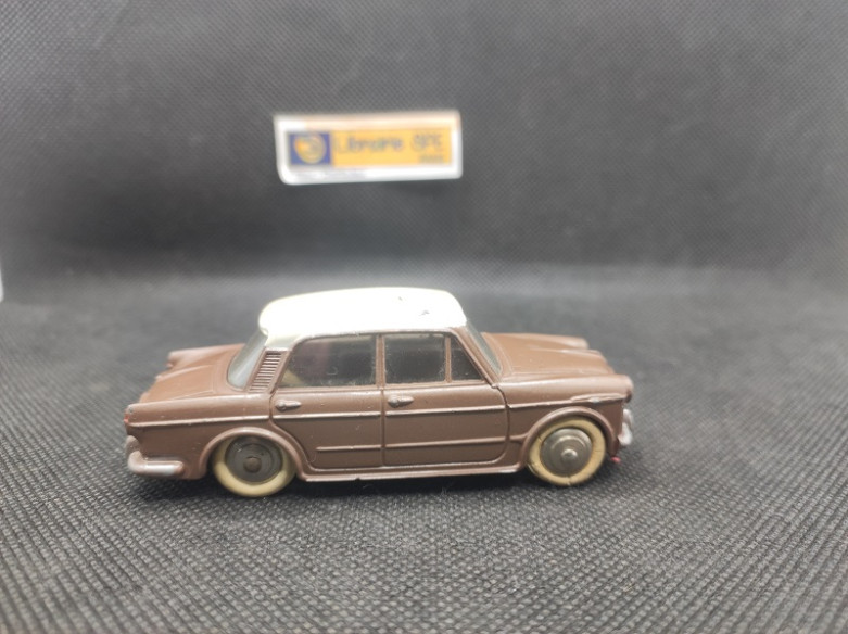 FIAT 1200 GRAND VUE - DINKY TOYS FR - N° 531 - 1/43 | Fiat 1200 Grand Vue - 531 |