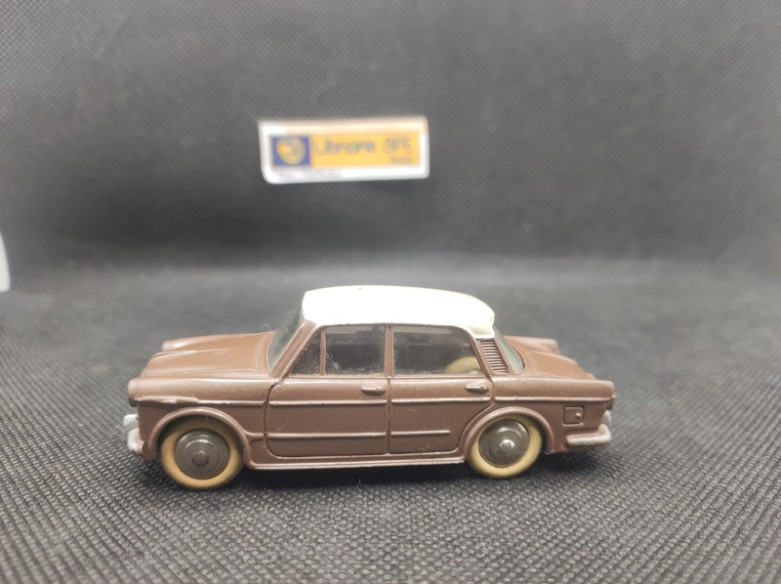 FIAT 1200 GRAND VUE - DINKY TOYS FR - N° 531 - 1/43 | Fiat 1200 Grand Vue - 531 |