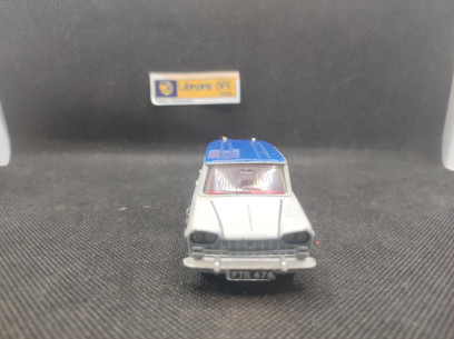 FIAT 2300 BREAK - DINKY TOYS GB - N° 172 - 143 | Fiat 2300 break - 172 | 2