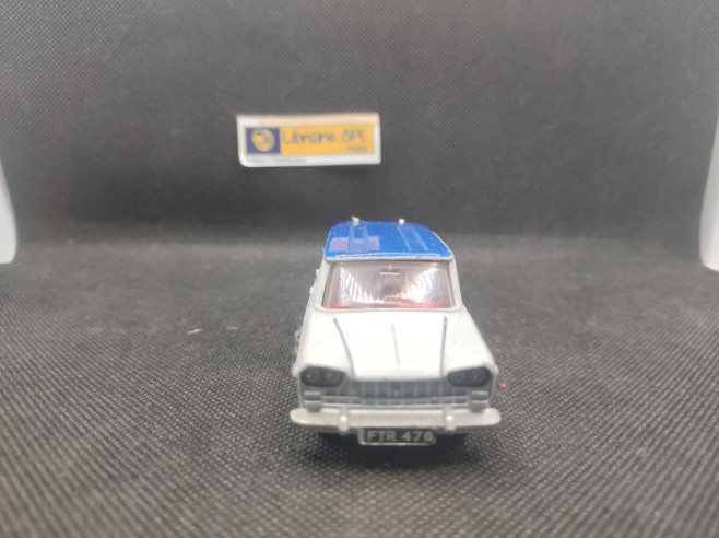 FIAT 2300 BREAK - DINKY TOYS GB - N° 172 - 143 | Fiat 2300 break - 172 |
