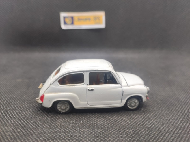 SEAT 600 BLANCHE - AUTO PILEN - N° 335 - 1/43 | Seat 600 Blanche - 335 |
