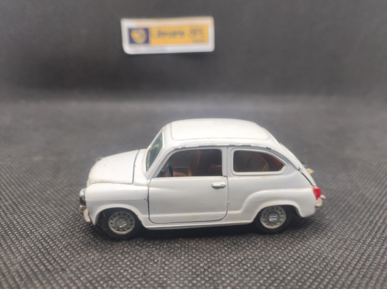 SEAT 600 BLANCHE - AUTO PILEN - N° 335 - 1/43 | Seat 600 Blanche - 335 |